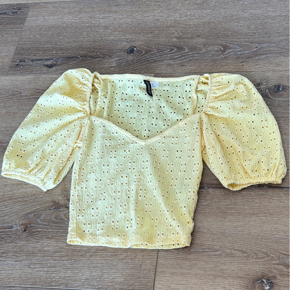 H&M Yellow Eyelet Puff Sleeve Top